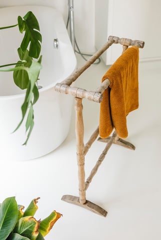 interieuradvies bij je thuis, textielstalen, decoratiemateriaal, interieurvormgever, inrichting meetingroom, tafel, decoratie, Belinda Boogaerts